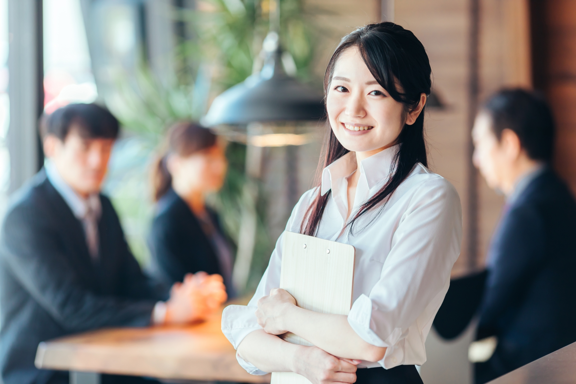 笑顔の女性